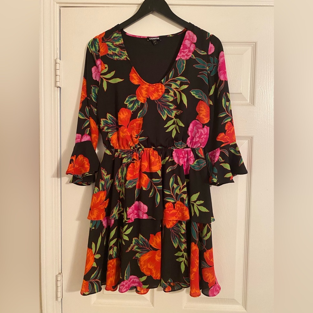 Express Women’s Floral  Dress with Vibrant Orange and Pink Accents. Small.